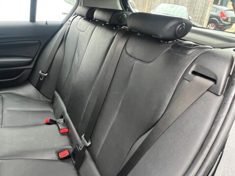 BMW 1 Series 1.5 118i Sport Euro 6 (s/s) 5dr 27