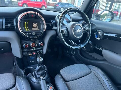 Mini Hatch 1.5 Cooper Euro 6 (s/s) 5dr 22