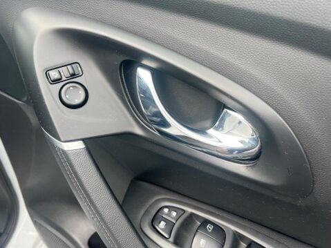 Renault Kadjar 1.2 TCe Dynamique S Nav Euro 6 (s/s) 5dr 33