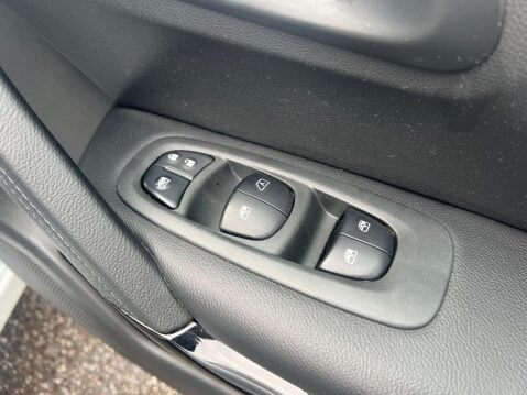 Renault Kadjar 1.2 TCe Dynamique S Nav Euro 6 (s/s) 5dr 31