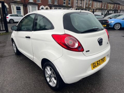 Ford Ka 1.2 Studio Connect Euro 5 (s/s) 3dr 4