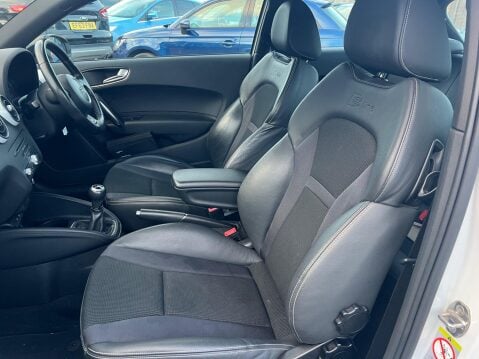 Audi A1 1.4 TFSI S line Style Edition Euro 5 (s/s) 3dr 21