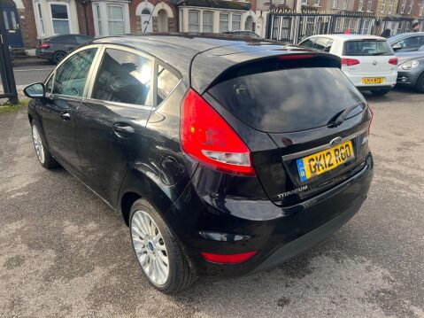 Ford Fiesta 1.4 Titanium 5dr 4