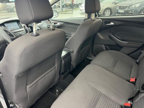 Ford Focus 1.0T EcoBoost Titanium Euro 6 (s/s) 5dr 23