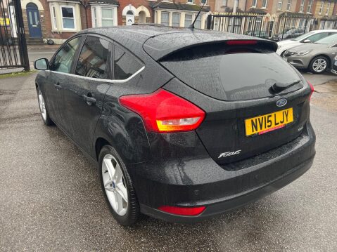 Ford Focus 1.0T EcoBoost Titanium Euro 6 (s/s) 5dr 4