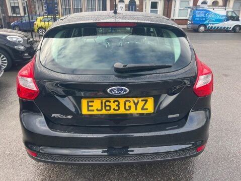 Ford Focus 1.0T EcoBoost Zetec Euro 5 (s/s) 5dr 5