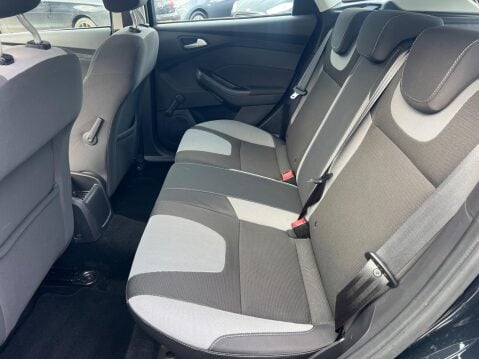 Ford Focus 1.0T EcoBoost Zetec Euro 5 (s/s) 5dr 28