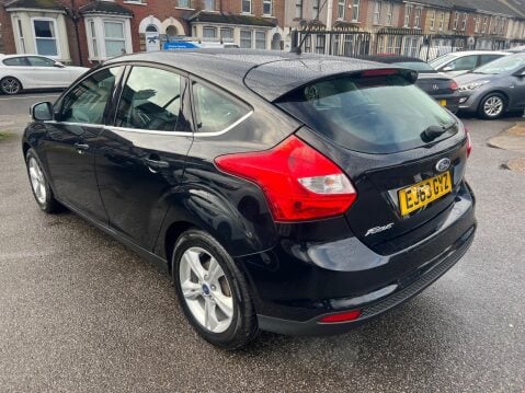 Ford Focus 1.0T EcoBoost Zetec Euro 5 (s/s) 5dr 4