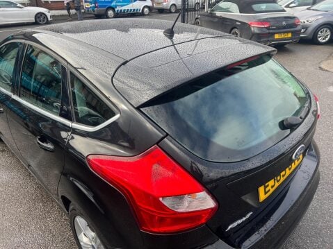 Ford Focus 1.0T EcoBoost Zetec Euro 5 (s/s) 5dr 16