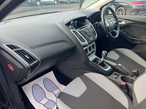 Ford Focus 1.0T EcoBoost Zetec Euro 5 (s/s) 5dr 23