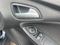 Ford Focus 1.0T EcoBoost Zetec Euro 5 (s/s) 5dr 32