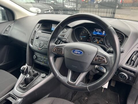Ford Focus 1.0T EcoBoost Zetec Euro 6 (s/s) 5dr 18