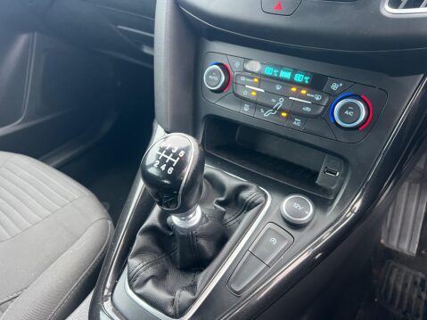 Ford Focus 1.0T EcoBoost Titanium Euro 6 (s/s) 5dr 22