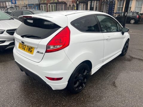 Ford Fiesta 1.6 Zetec S 3dr 6
