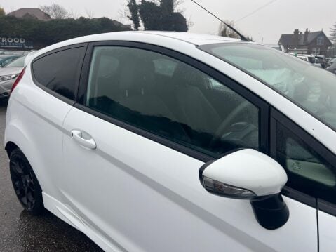 Ford Fiesta 1.6 Zetec S 3dr 14