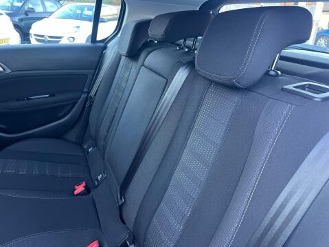 Peugeot 308 1.2 PureTech Allure EAT Euro 6 (s/s) 5dr 29