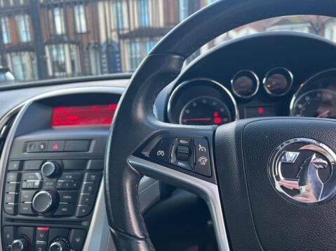 Vauxhall Astra 1.6 16v Limited Edition Hatchback 5dr Petrol Manual Euro 5 (115 ps) 17