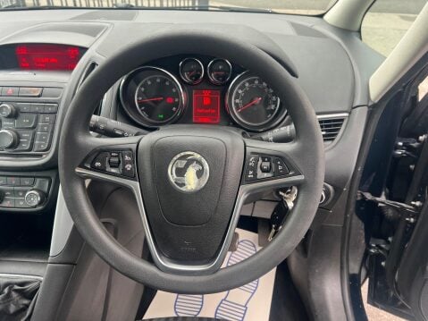 Vauxhall Zafira 1.8 16V Exclusiv Euro 5 5dr 12