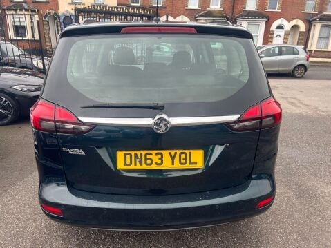 Vauxhall Zafira 1.8 16V Exclusiv Euro 5 5dr 5