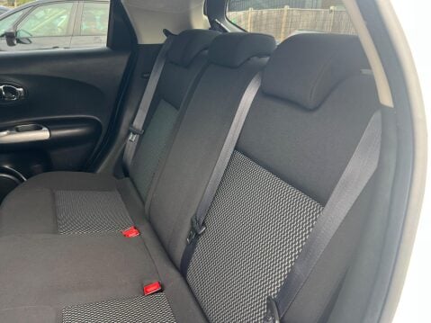 Nissan Juke 1.2 DIG-T Acenta Euro 6 (s/s) 5dr 26