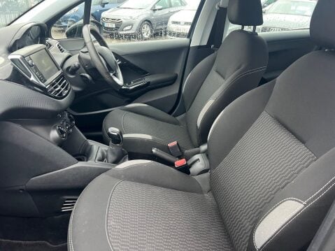 Peugeot 208 1.2 PureTech Active Design Menthol Euro 6 5dr 20