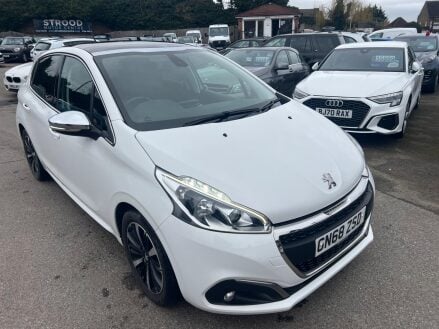 Peugeot 208 1.2 PureTech Allure Premium Euro 6 (s/s) 5dr