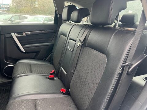 Chevrolet Captiva 2.2 VCDi LT Auto 4WD Euro 5 5dr (7 Seats) 28