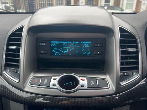 Chevrolet Captiva 2.2 VCDi LT Auto 4WD Euro 5 5dr (7 Seats) 32