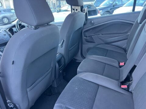 Ford Grand C-Max 1.0T EcoBoost Zetec Euro 6 (s/s) 5dr (Nav) 26