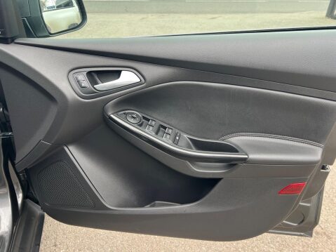 Ford Focus 1.5 TDCi Titanium X Powershift Euro 6 (s/s) 5dr 28