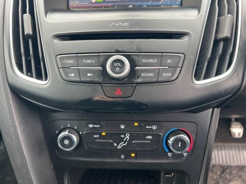 Ford Focus 1.0T EcoBoost Zetec S Euro 6 (s/s) 5dr 28