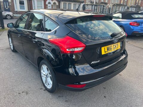 Ford Focus 1.0T EcoBoost Zetec Euro 6 (s/s) 5dr 4