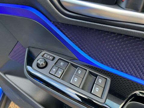 Toyota C-HR 1.2 C-HR-Dynamic 5dr 33
