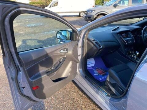 Ford Focus 2.3 Focus RS 4WD 5dr 23
