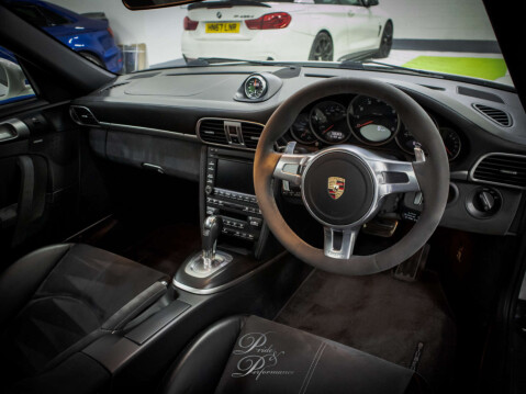 Porsche 911 3.8 911 Carrera 4 GTS Semi-Auto 4WD 2dr 15