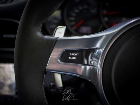 Porsche 911 3.8 911 Carrera 4 GTS Semi-Auto 4WD 2dr 25