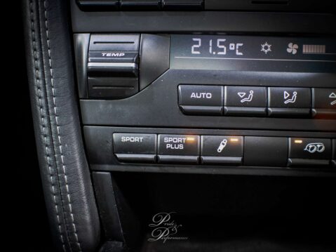 Porsche 911 3.8 911 Carrera 4 GTS Semi-Auto 4WD 2dr 39