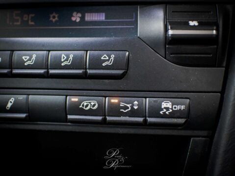 Porsche 911 3.8 911 Carrera 4 GTS Semi-Auto 4WD 2dr 40