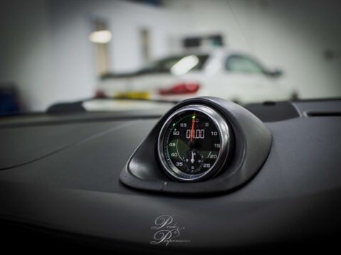 Porsche 911 3.8 911 Carrera 4 GTS Semi-Auto 4WD 2dr 34