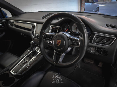 Porsche Macan 3.0 Macan S D Semi-Auto 4WD 5dr 39