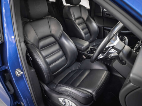 Porsche Macan 3.0 Macan S D Semi-Auto 4WD 5dr 17