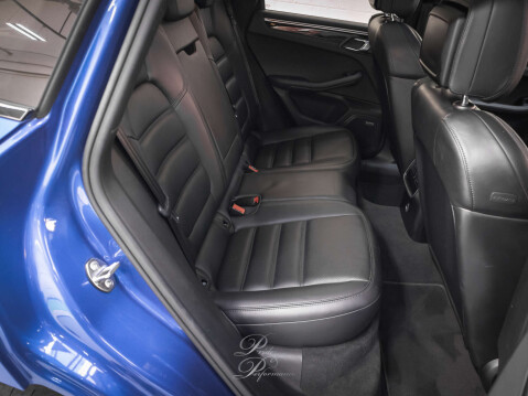 Porsche Macan 3.0 Macan S D Semi-Auto 4WD 5dr 19