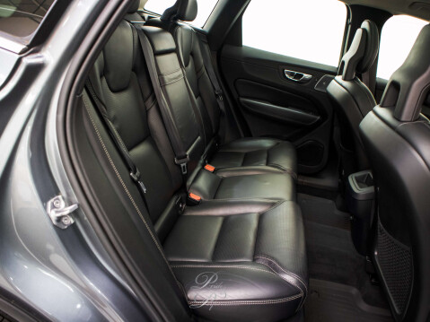Volvo XC60 2.0 XC60 Inscription Pro D5 PowerPulse AWD Auto 4WD 5dr 19