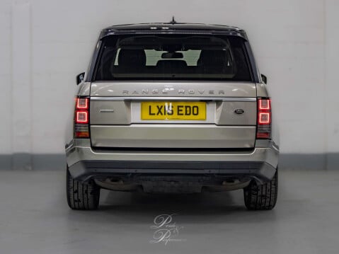 Land Rover Range Rover 3.0 Range Rover Autobiography TDV6 Auto 4WD 5dr 8