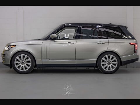Land Rover Range Rover 3.0 Range Rover Autobiography TDV6 Auto 4WD 5dr 10