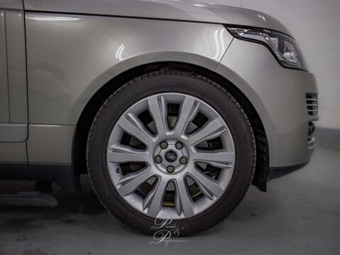 Land Rover Range Rover 3.0 Range Rover Autobiography TDV6 Auto 4WD 5dr 11