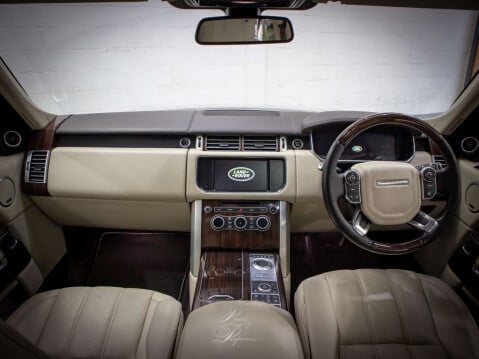 Land Rover Range Rover 3.0 Range Rover Autobiography TDV6 Auto 4WD 5dr 16