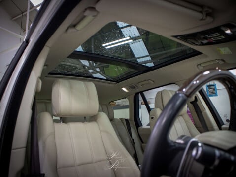 Land Rover Range Rover 3.0 Range Rover Autobiography TDV6 Auto 4WD 5dr 20
