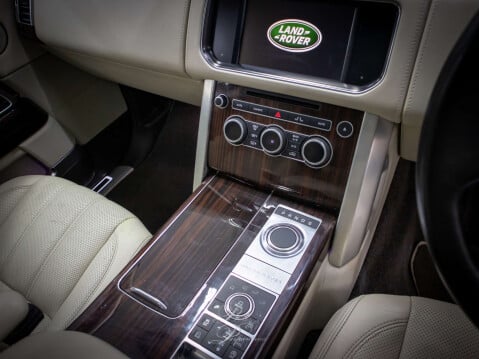 Land Rover Range Rover 3.0 Range Rover Autobiography TDV6 Auto 4WD 5dr 43