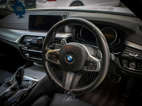 BMW 5 Series 2.0 520d M Sport Auto 4dr 34